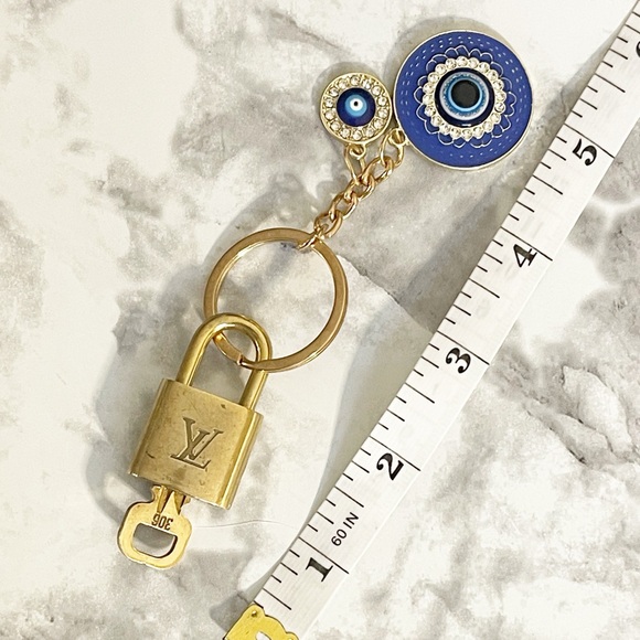 LOUIS VUITTON PadLock & Key #306 with Unbranded Blue Evil Eye Key Chain - Picture 7 of 8